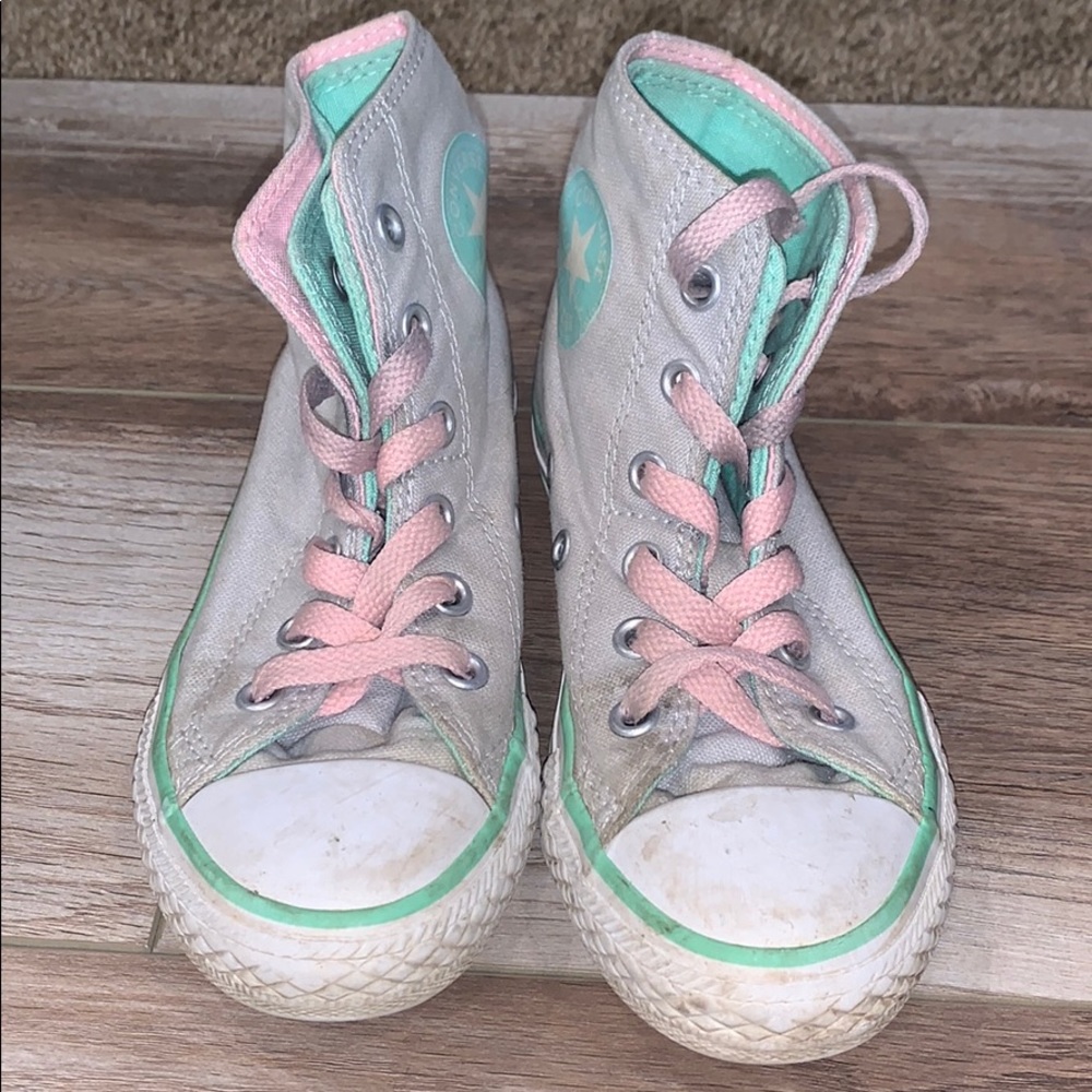 high top grey,teal and pink converse